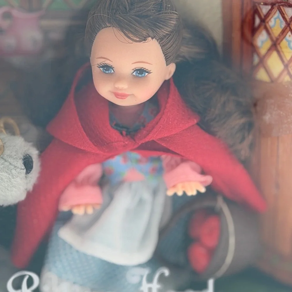 Barbie Collectibles Little Red Riding Hood Storybook Favorites 2001 Mattel 29329